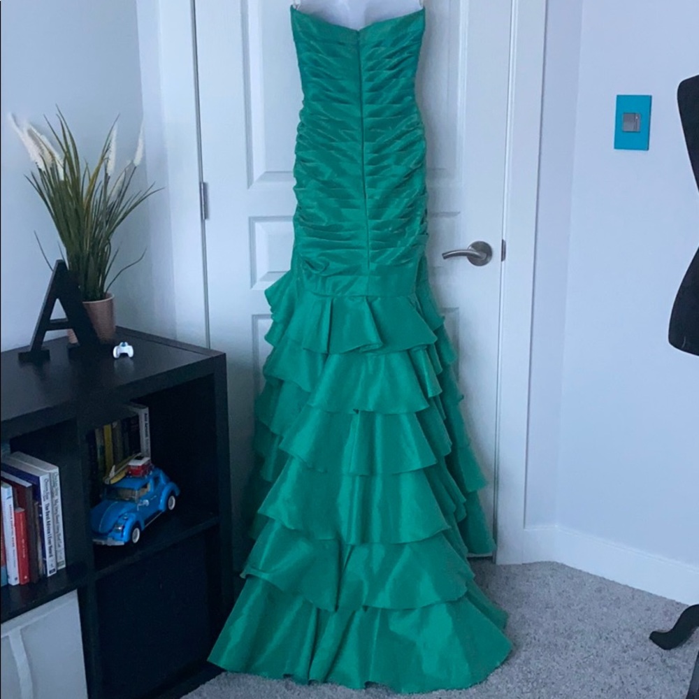 Formal Dress - Picture 6 of 8
